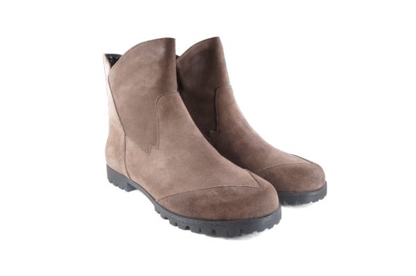 Brown Suede boot, ankle length, inside zipper, flat lug sole